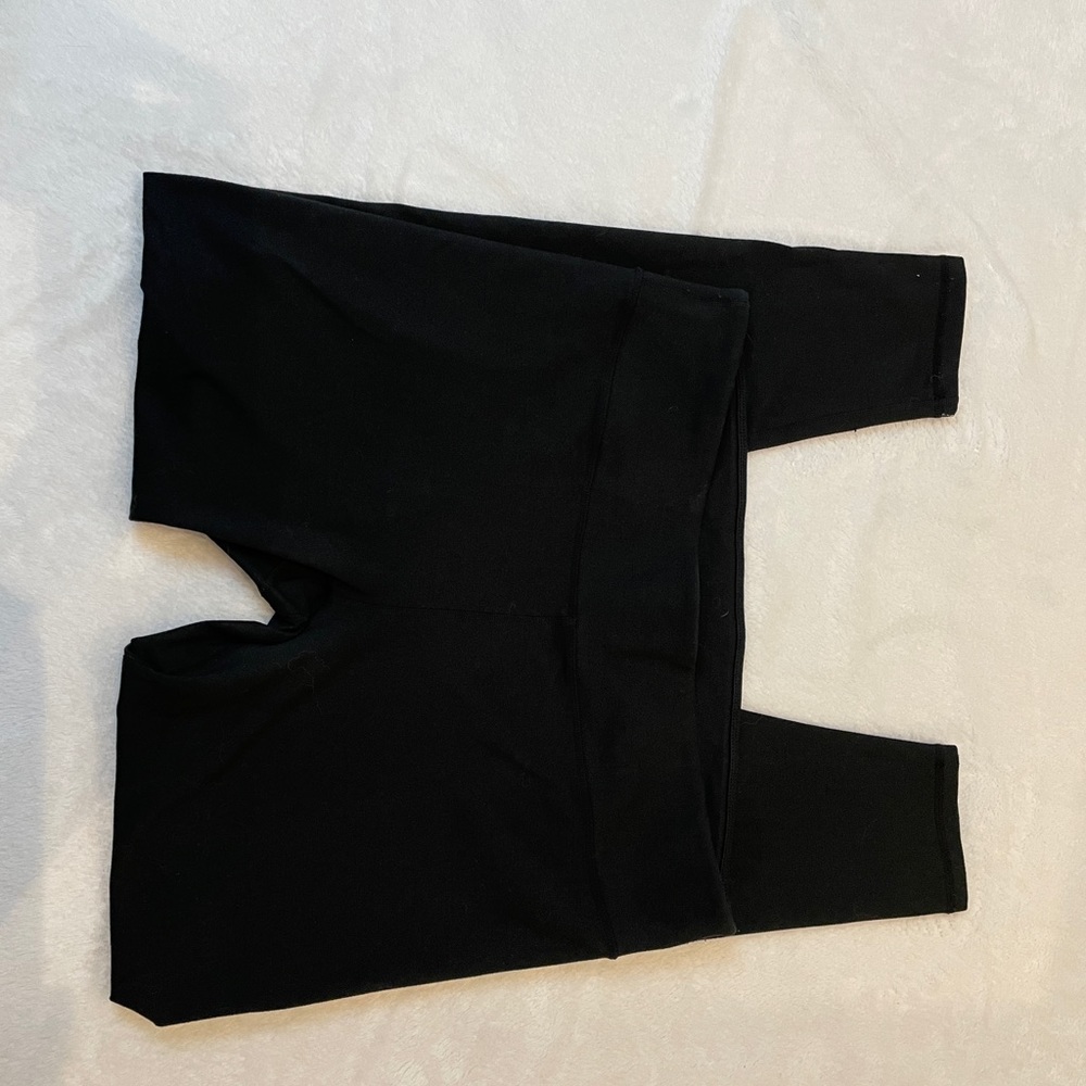 Black Fabletics Leggings